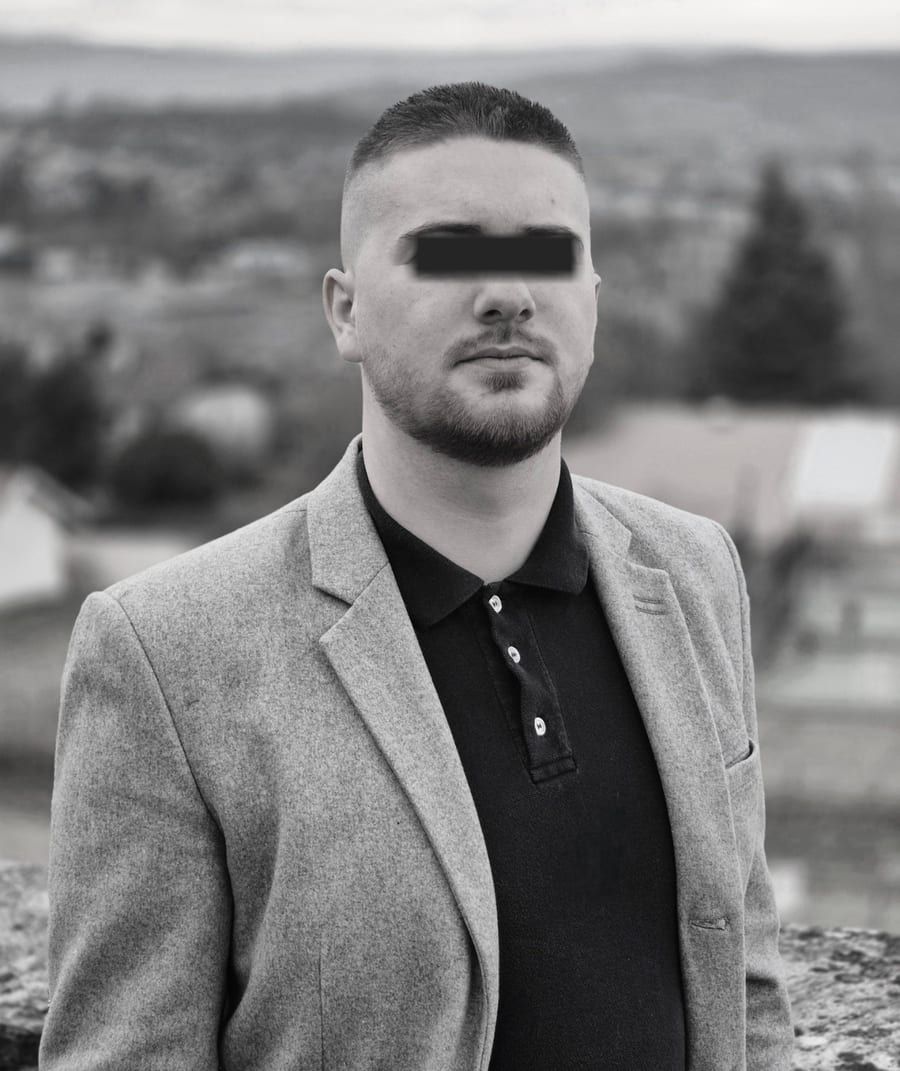 Profil de Smail, 29 ans, Cruising gay à Doische (Namur)