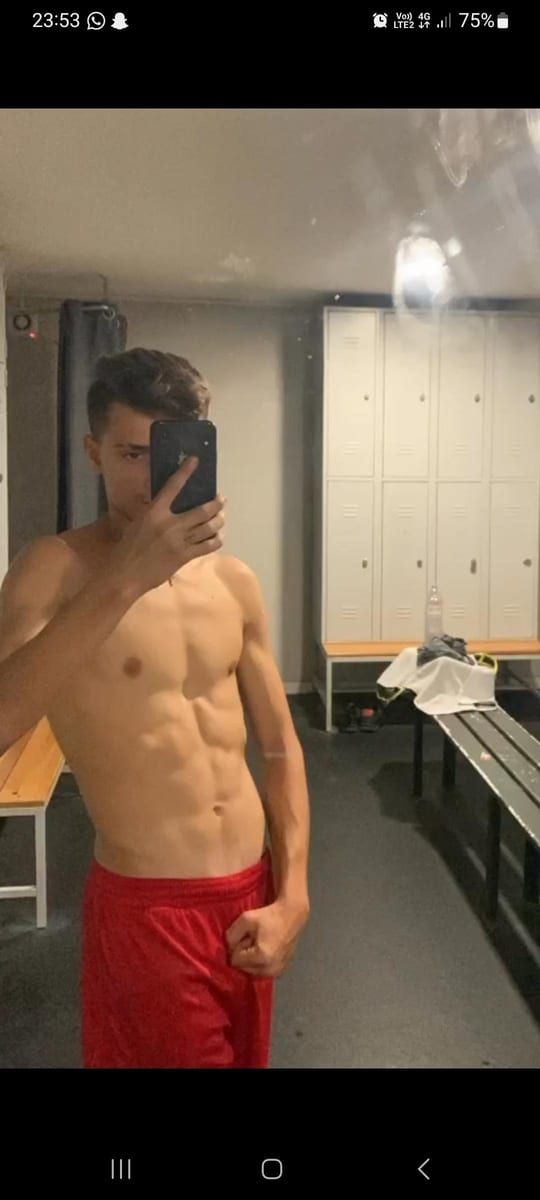 Profil de Fouhed, 41 ans, Cruising gay à Gesves (Namur)