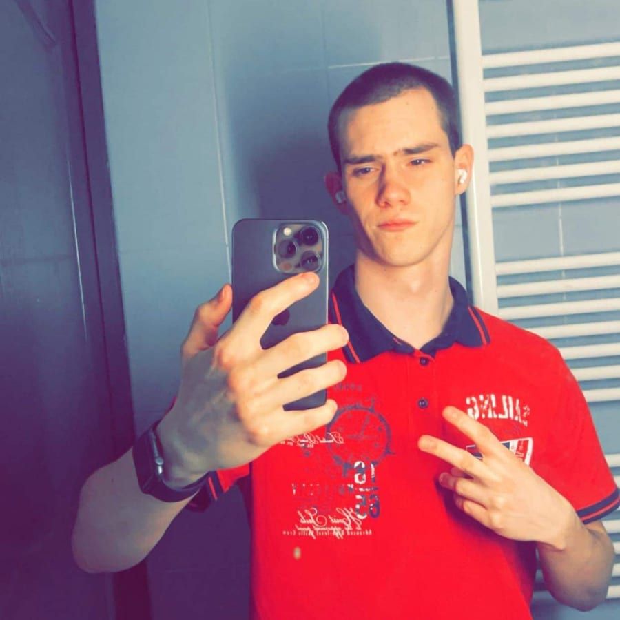 Profil de Angeli, 42 ans, Cruising gay à Saint-Vith (Liège)