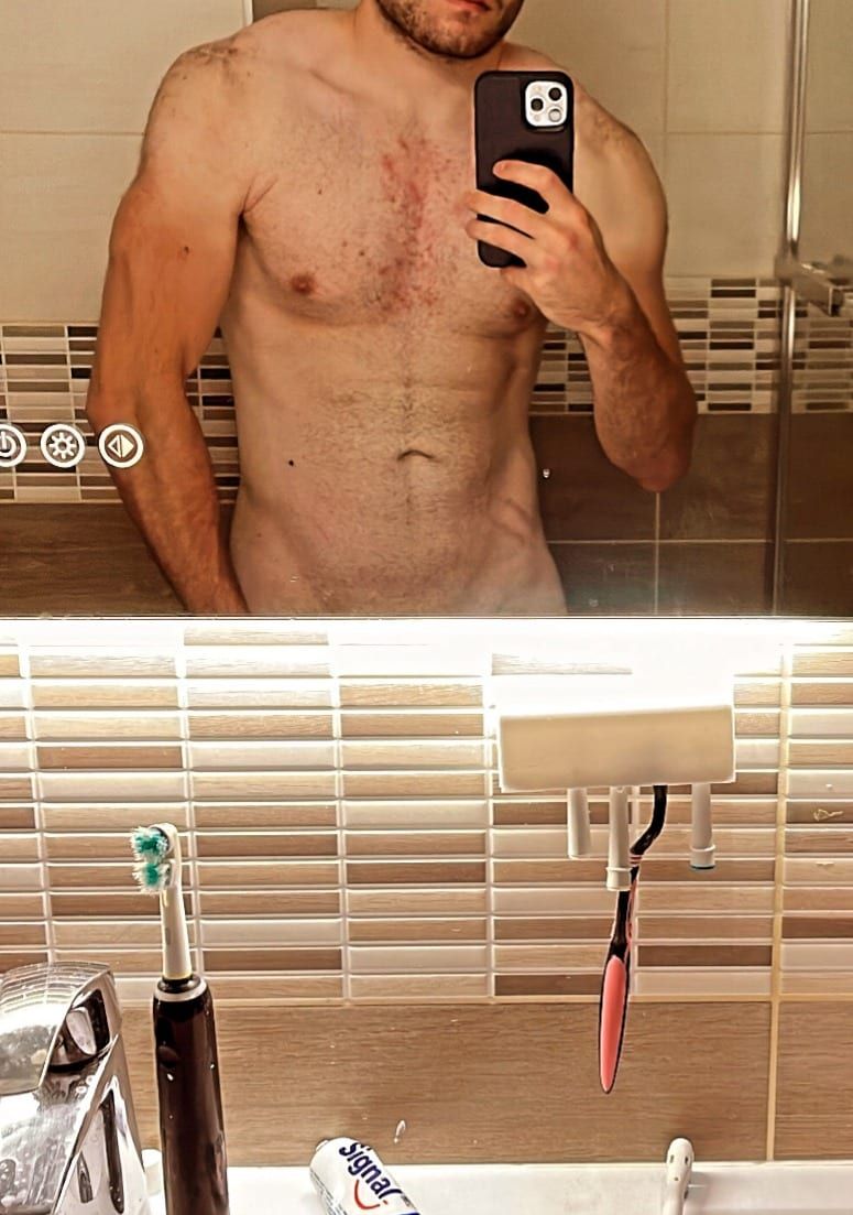 Profil de Battista, 25 ans, Cruising gay à Anderlecht (Bruxelles-Capitale)