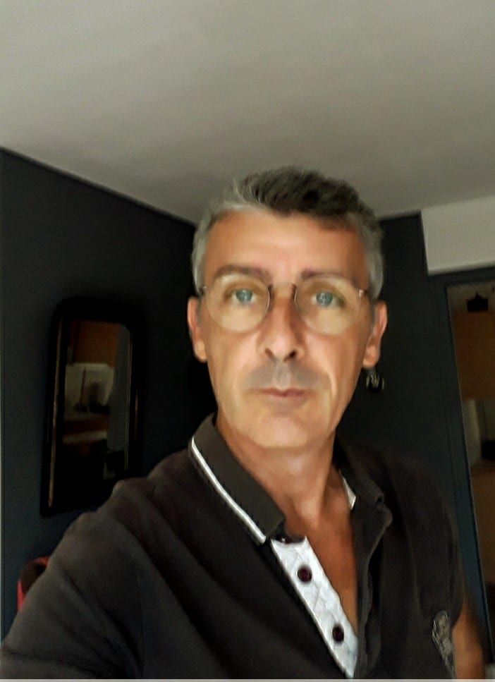 Antoine-marie - Cruising gay à Seneffe Profil de Antoine-marie, 29 ans, Cruising gay à Seneffe (Hainaut)