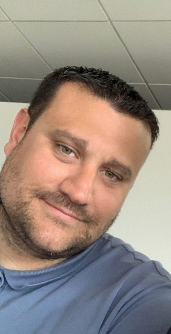 Saidou - Cruising gay à Couvin Profil de Saidou, 43 ans, Cruising gay à Couvin (Namur)