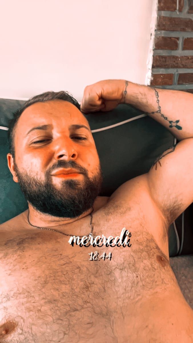 Profil de Icare, 26 ans, Cruising gay à Viroinval (Namur)