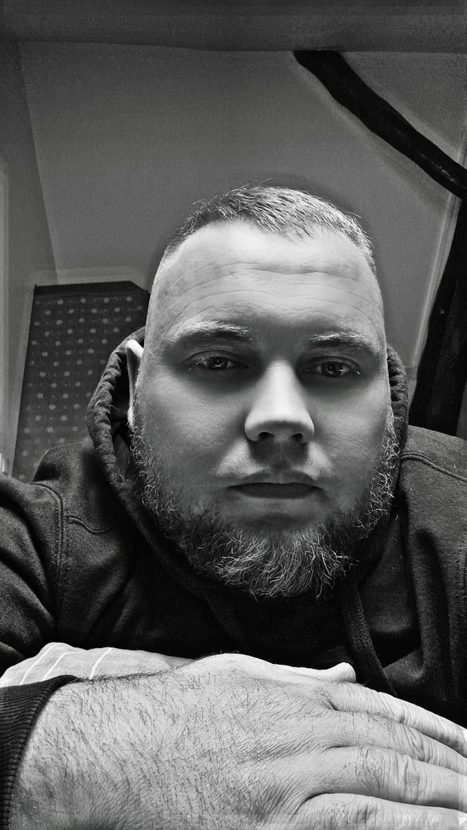Sercan - Cruising gay à Rouvroy Profil de Sercan, 27 ans, Cruising gay à Rouvroy (Luxembourg)