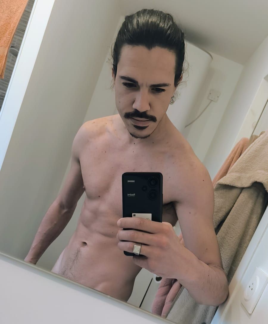 Profil de Fausto, 43 ans, Cruising gay à Viroinval (Namur)