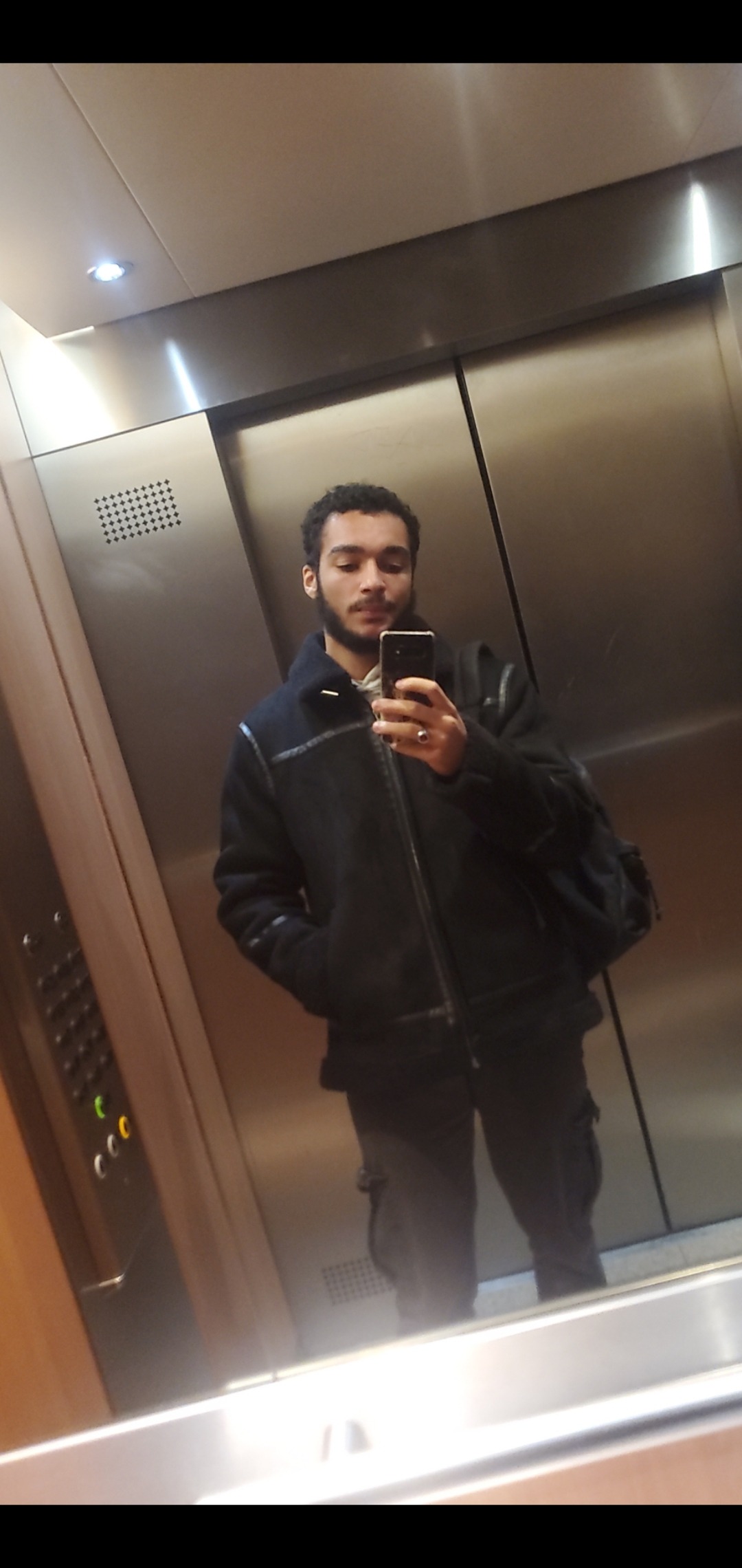 Profil de Admir, 41 ans, Cruising gay à Florennes (Namur)