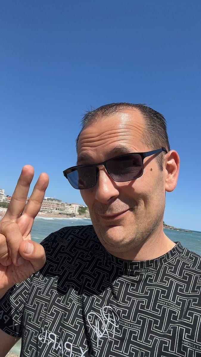 Profil de Aoued, 38 ans, Cruising gay à Rebecq (Brabant wallon)