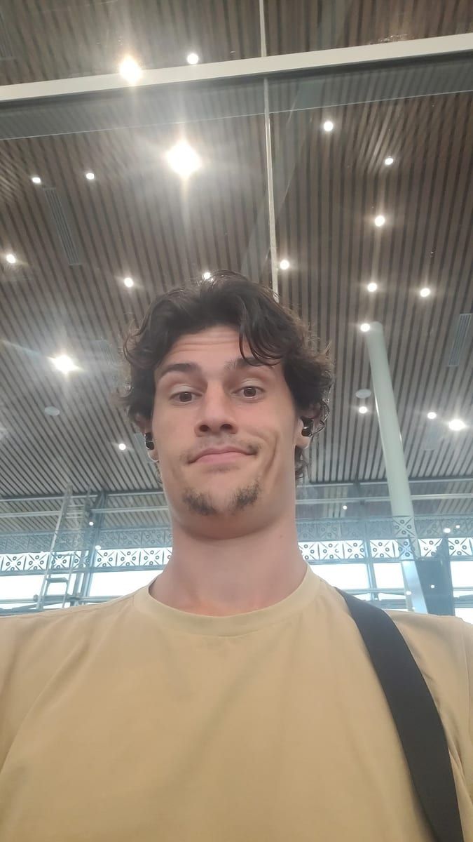 Profil de Konstantin, 32 ans, Cruising gay à Comines-Warneton (Hainaut)