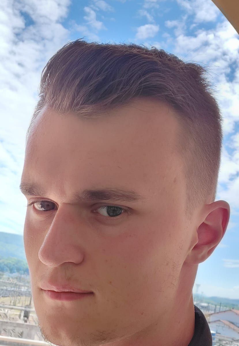 Profil de Ozkan, 43 ans, Cruising gay à Raeren (Liège)