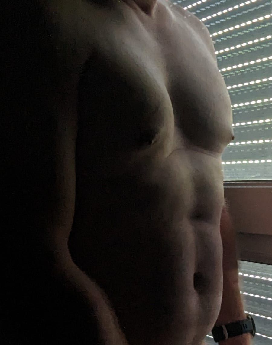 Profil de Fessal, 26 ans, Cruising gay à Houffalize (Luxembourg)