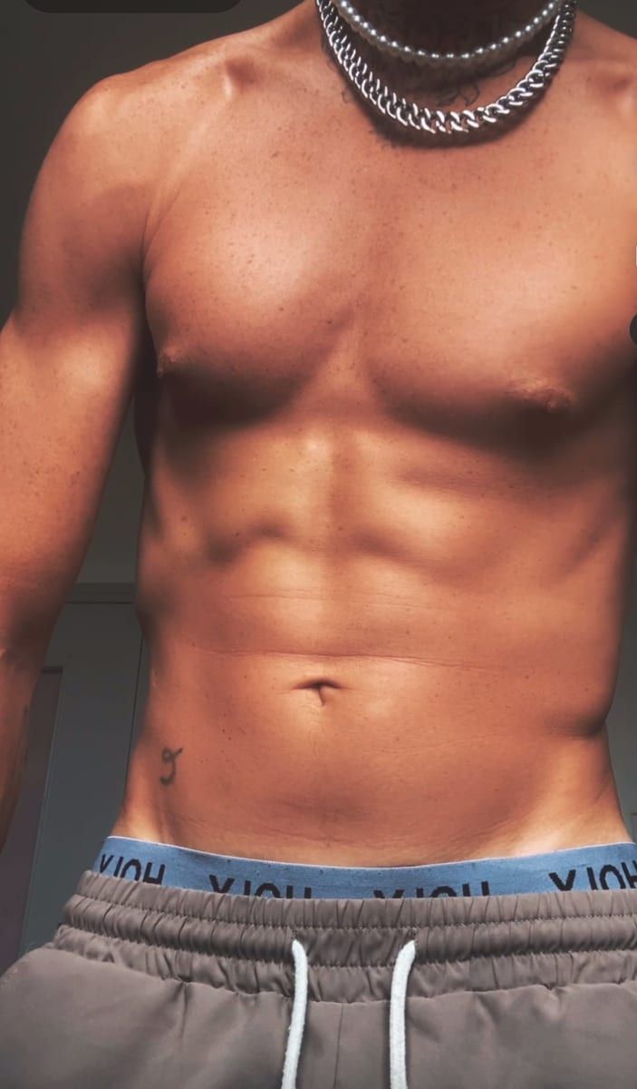 Ouari - Cruising gay à Péruwelz Profil de Ouari, 22 ans, Cruising gay à Péruwelz (Hainaut)