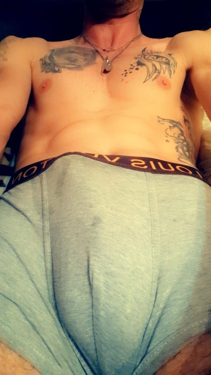 Mana - Cruising gay à Rendeux Profil de Mana, 32 ans, Cruising gay à Rendeux (Luxembourg)