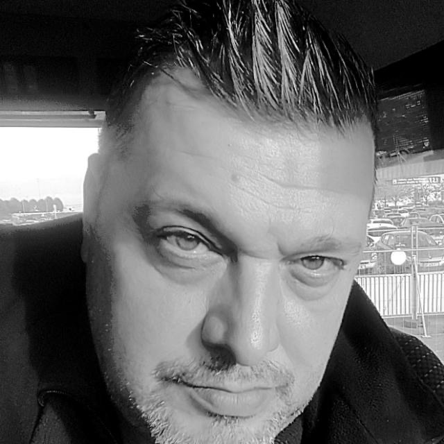 Sifeddine - Cruising gay à Assesse Profil de Sifeddine, 30 ans, Cruising gay à Assesse (Namur)