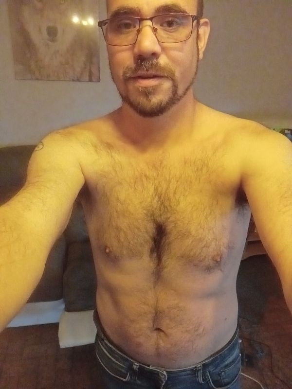 Profil de Daryll, 35 ans, Cruising gay à Profondeville (Namur)