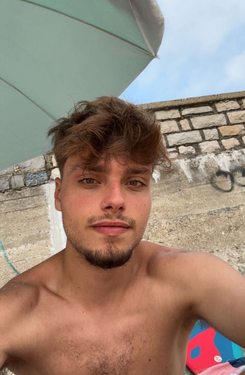Herculano - Cruising gay à Lasne Profil de Herculano, 27 ans, Cruising gay à Lasne (Brabant wallon)