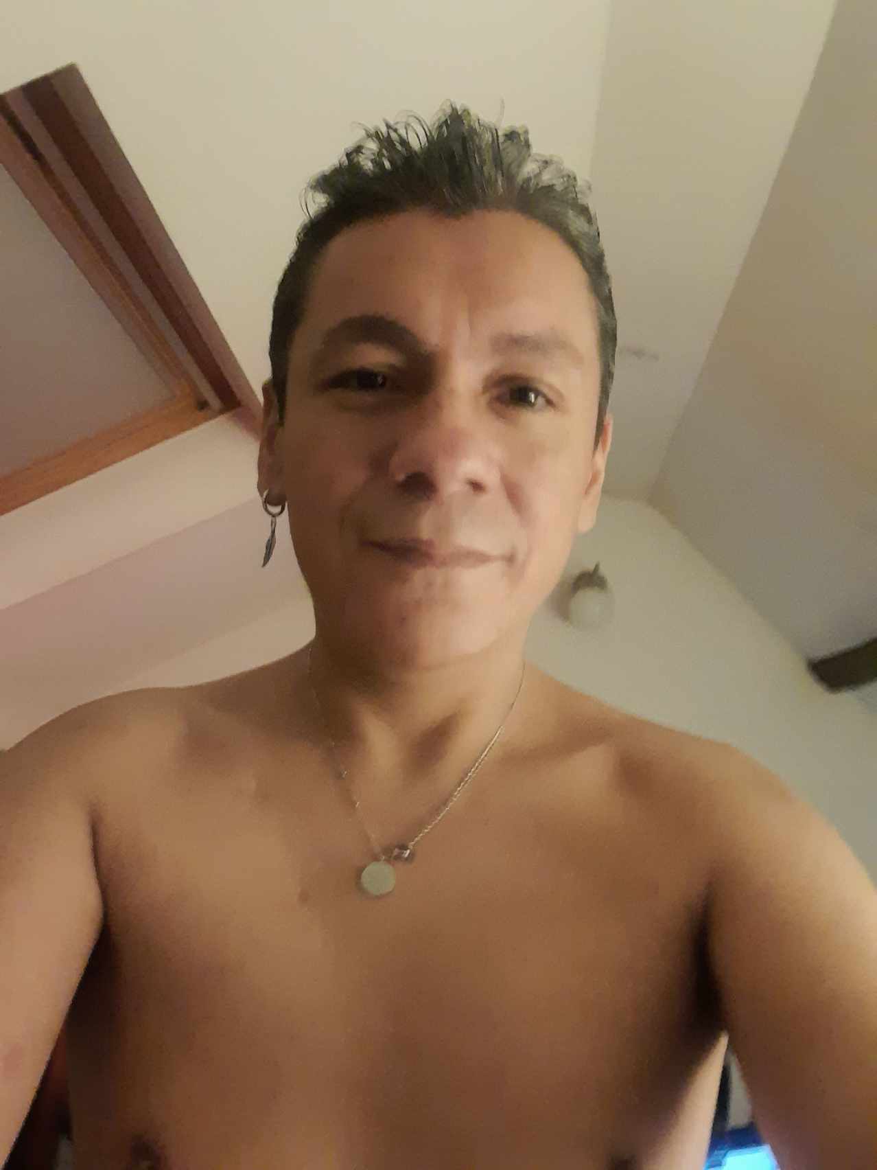 Profil de Nycolas, 30 ans, Cruising gay à Profondeville (Namur)
