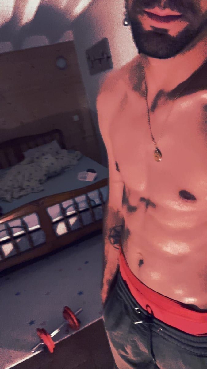 Profil de Reis, 26 ans, Cruising gay à Houffalize (Luxembourg)