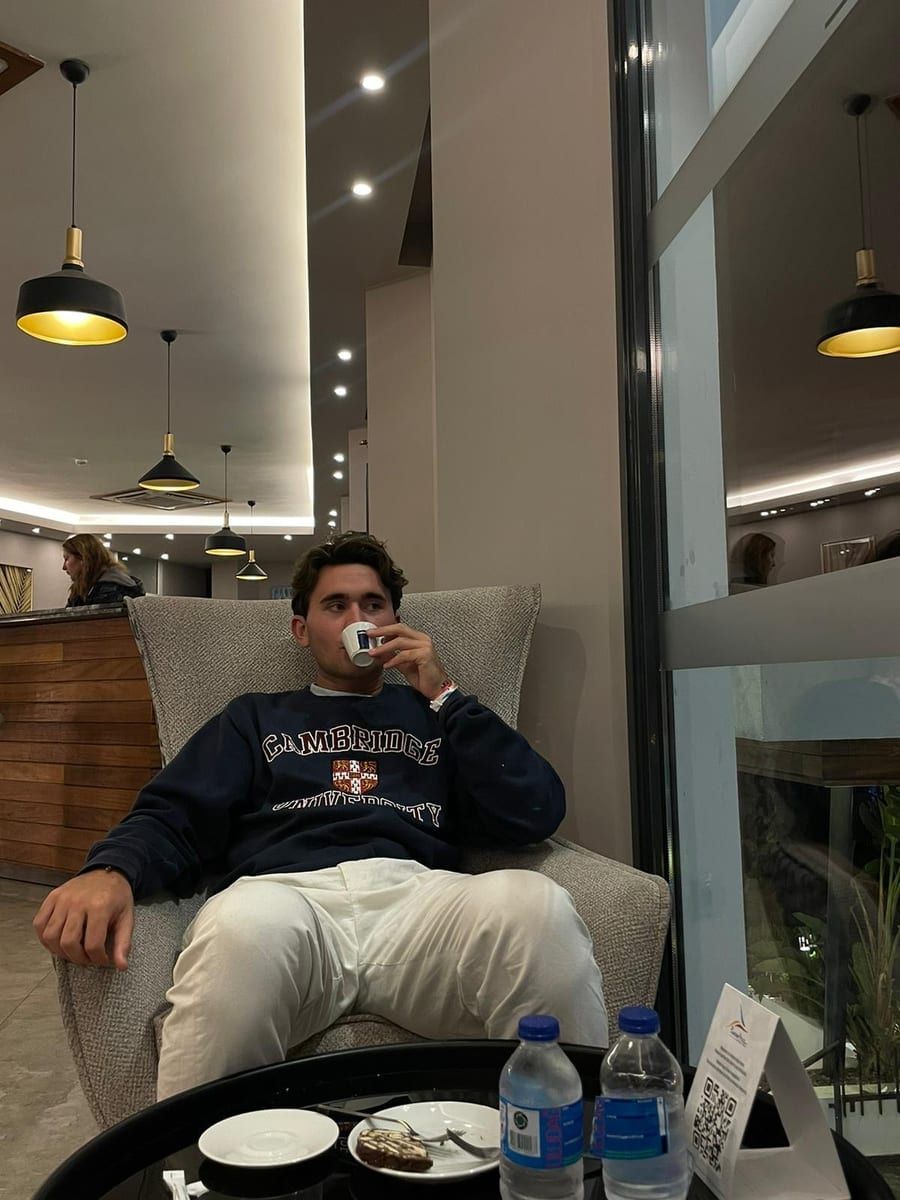 Louis-valentin - Cruising gay à Visé Profil de Louis-valentin, 34 ans, Cruising gay à Visé (Liège)