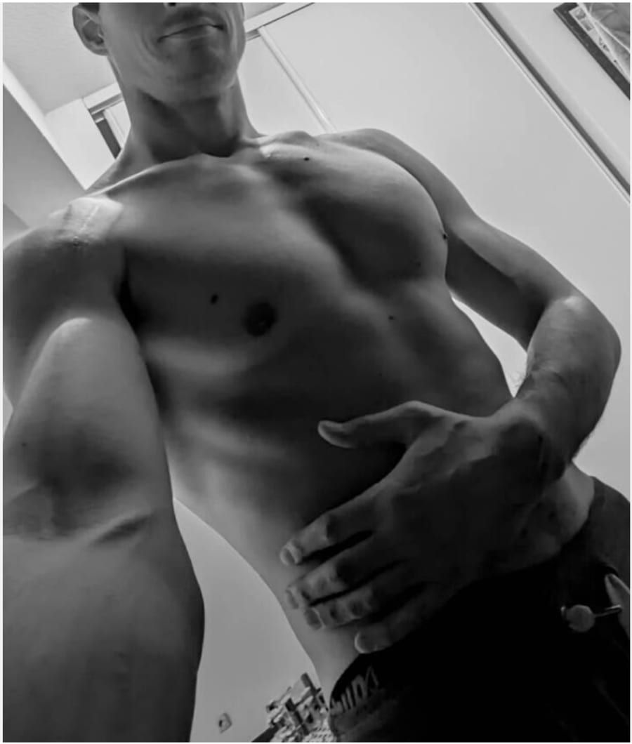 Bryan - Cruising gay à Clavier Profil de Bryan, 29 ans, Cruising gay à Clavier (Liège)