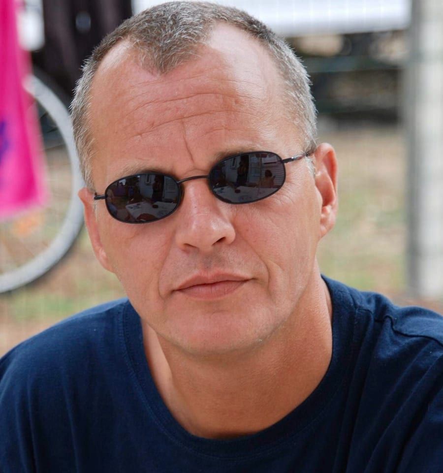 Profil de Hadriel, 44 ans, Cruising gay à Anhée (Namur)