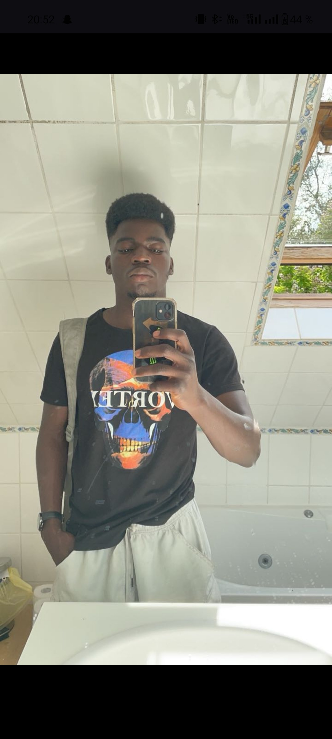 Profil de Essaid, 30 ans, Cruising gay à Hélécine (Brabant wallon)