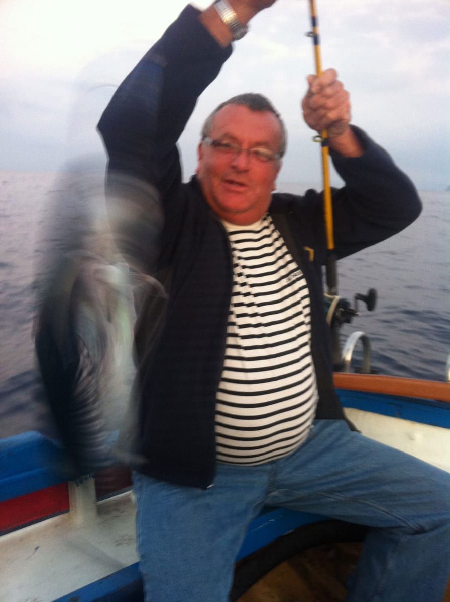Profil de Constantino, 28 ans, Cruising gay à Sainte-Ode (Luxembourg)