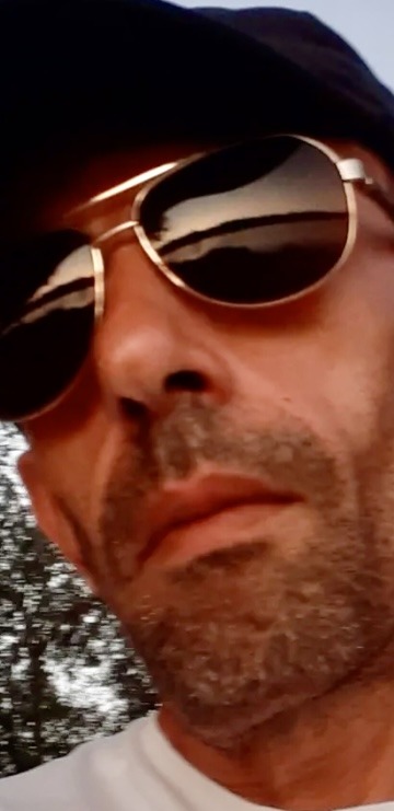 Profil de Rojhat, 33 ans, Cruising gay à Jodoigne (Brabant wallon)