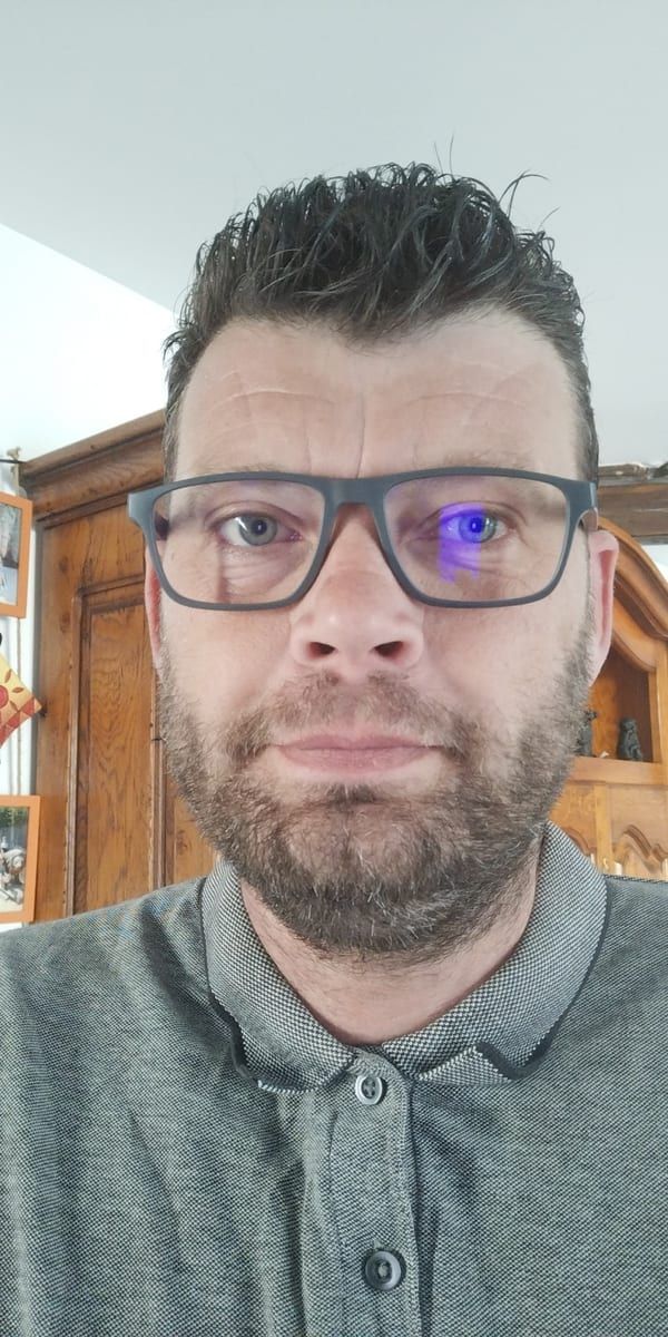 Profil de Jonhy, 40 ans, Cruising gay à Sombreffe (Namur)