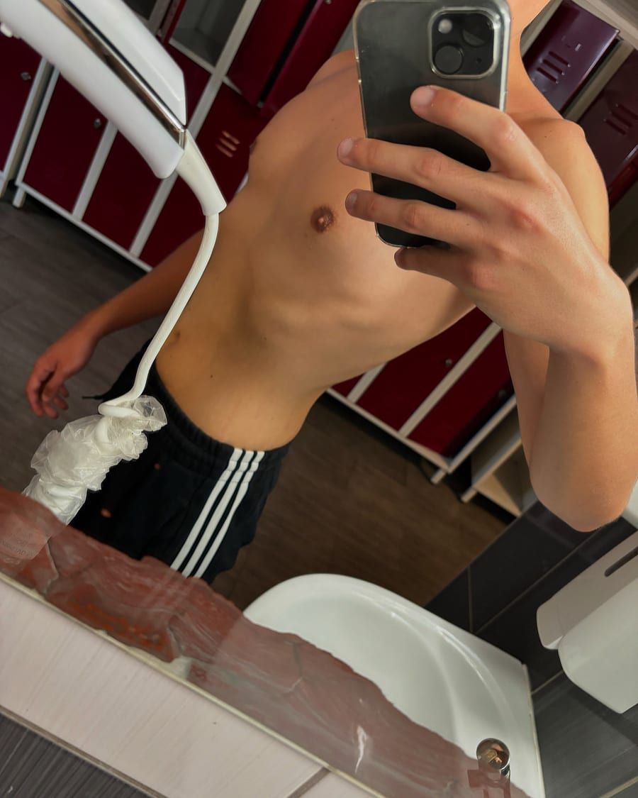 Profil de Kentyn, 26 ans, Cruising gay à Houyet (Namur)