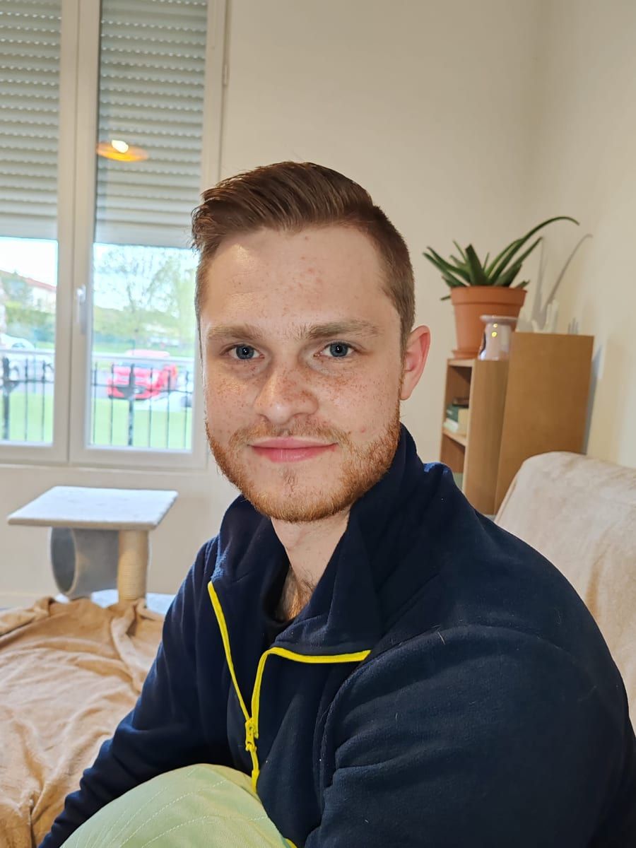 Profil de Angelbert, 24 ans, Cruising gay à Marche-en-Famenne (Luxembourg)