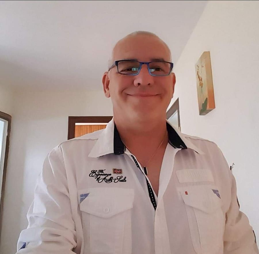 Profil de Zakari, 28 ans, Cruising gay à Ittre (Brabant wallon)