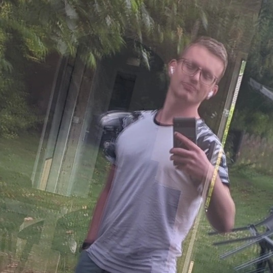 Akira - Cruising gay à Visé Profil de Akira, 45 ans, Cruising gay à Visé (Liège)