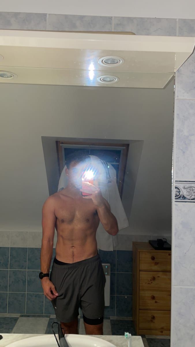 Profil de Jesus, 22 ans, Cruising gay à Yvoir (Namur)