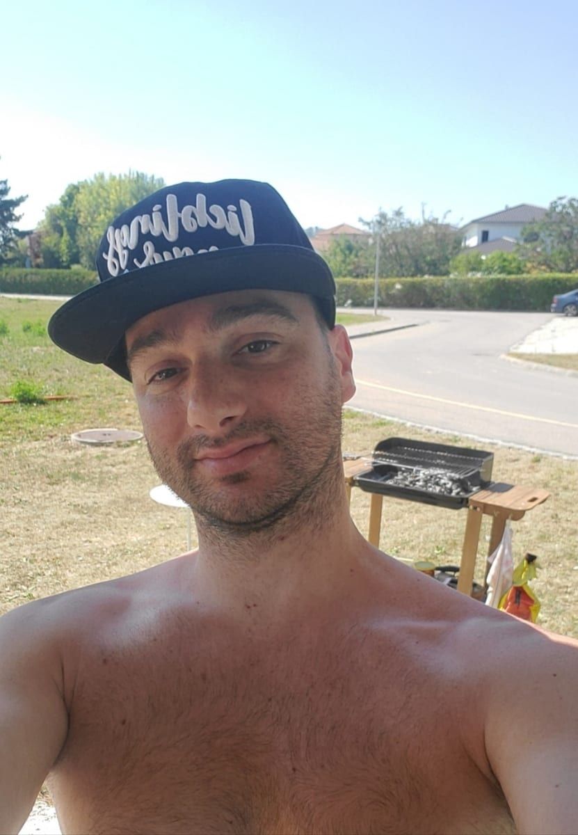 Profil de Marouan, 27 ans, Cruising gay à Chimay (Hainaut)