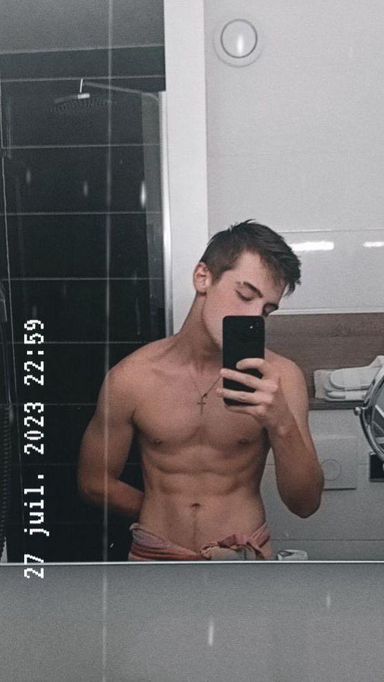Profil de Alphonse, 25 ans, Cruising gay à Andenne (Namur)