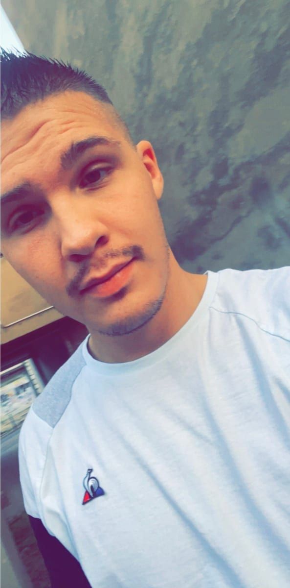 Alassan - Cruising gay à Habay Profil de Alassan, 35 ans, Cruising gay à Habay (Luxembourg)