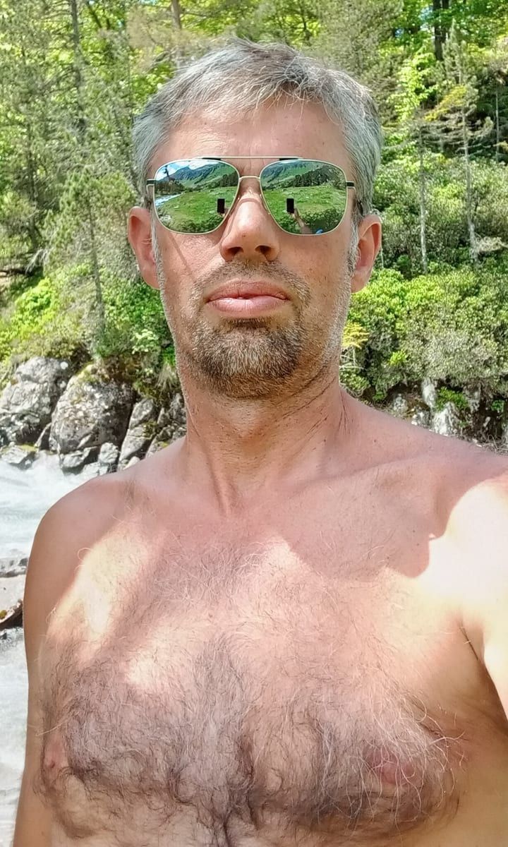 Profil de Nakib, 38 ans, Cruising gay à Ramillies (Brabant wallon)