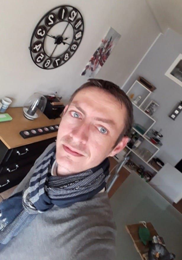 Profil de Ezzeddine, 44 ans, Cruising gay à Chiny (Luxembourg)