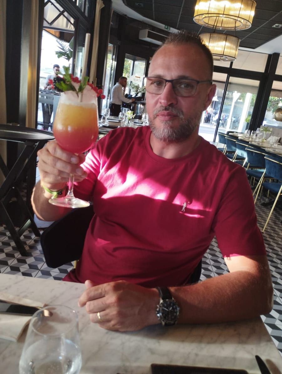 Profil de Charbel, 29 ans, Cruising gay à Fléron (Liège)