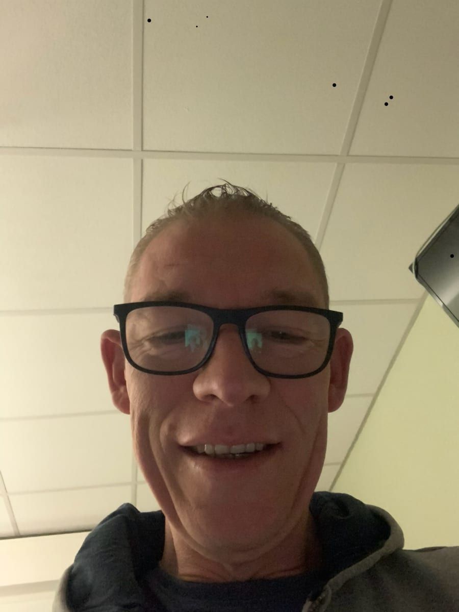 Profil de Hippolite, 27 ans, Cruising gay à Houffalize (Luxembourg)